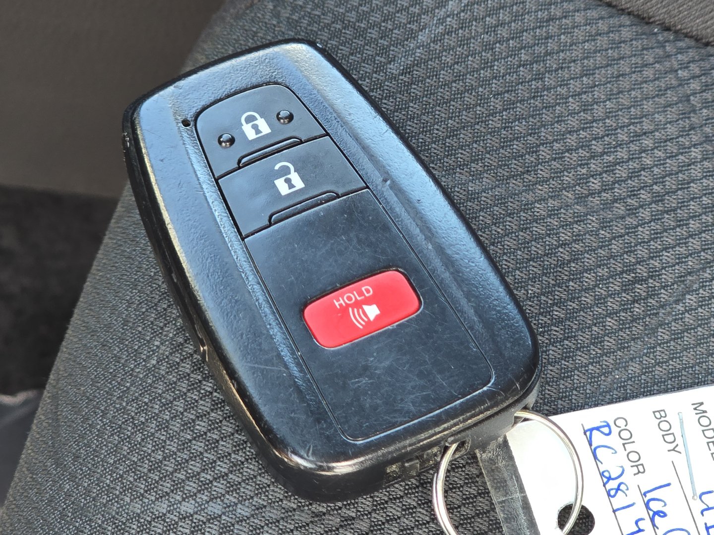 Used 2024 Toyota RAV4 XLE FWD image 33