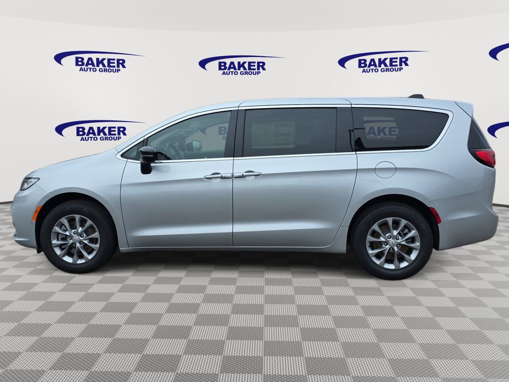 New 2026 Chrysler Pacifica Select image 6