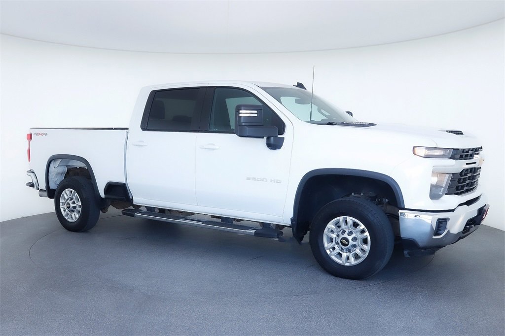 Used 2024 Chevrolet Silverado 2500 LT image 1
