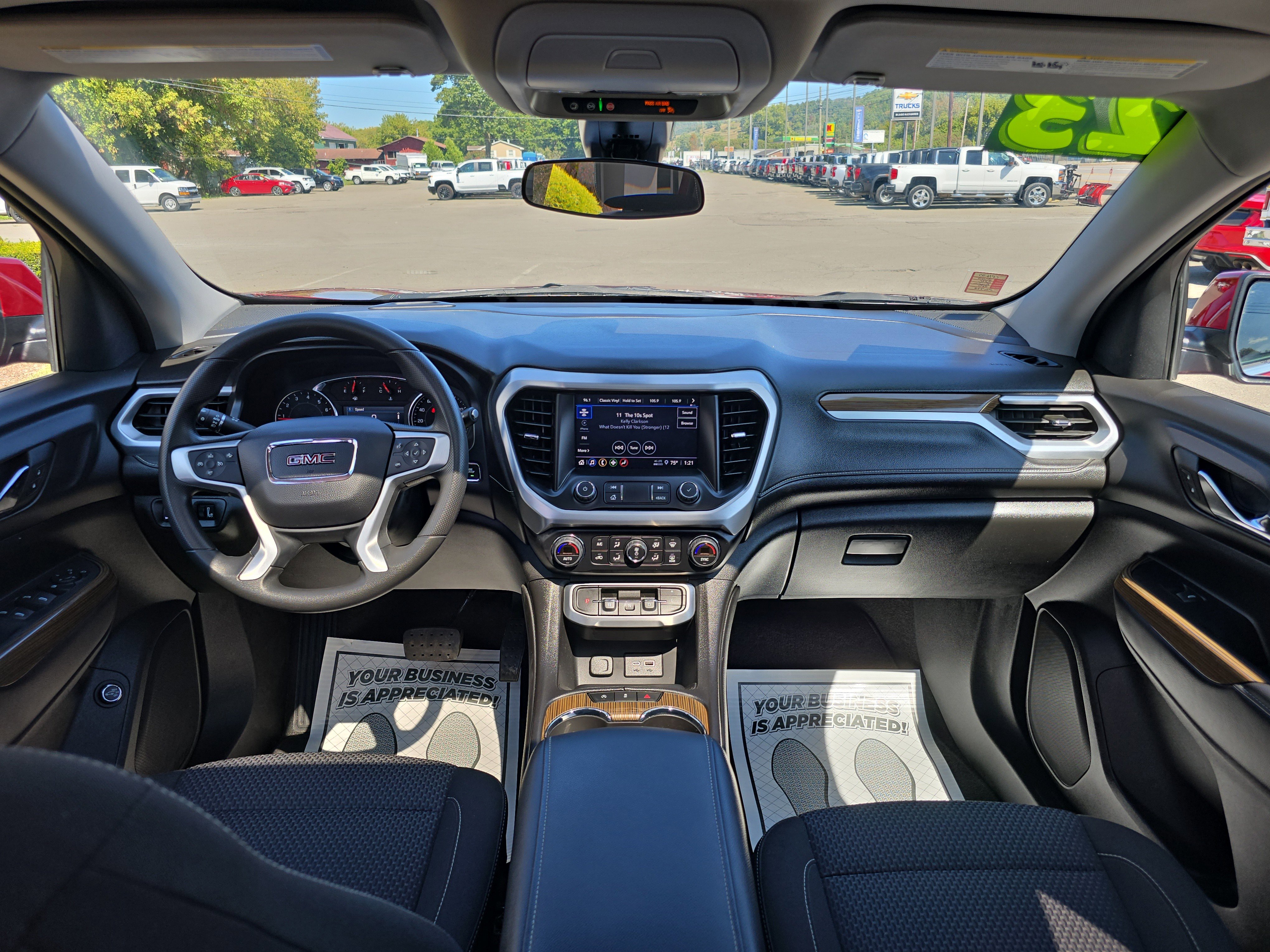 Used 2023 GMC Acadia SLE w/ Driver Convenience Package image 16