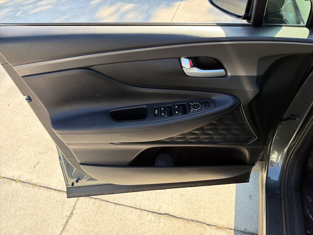 Used 2019 Hyundai Santa Fe SEL FWD image 16