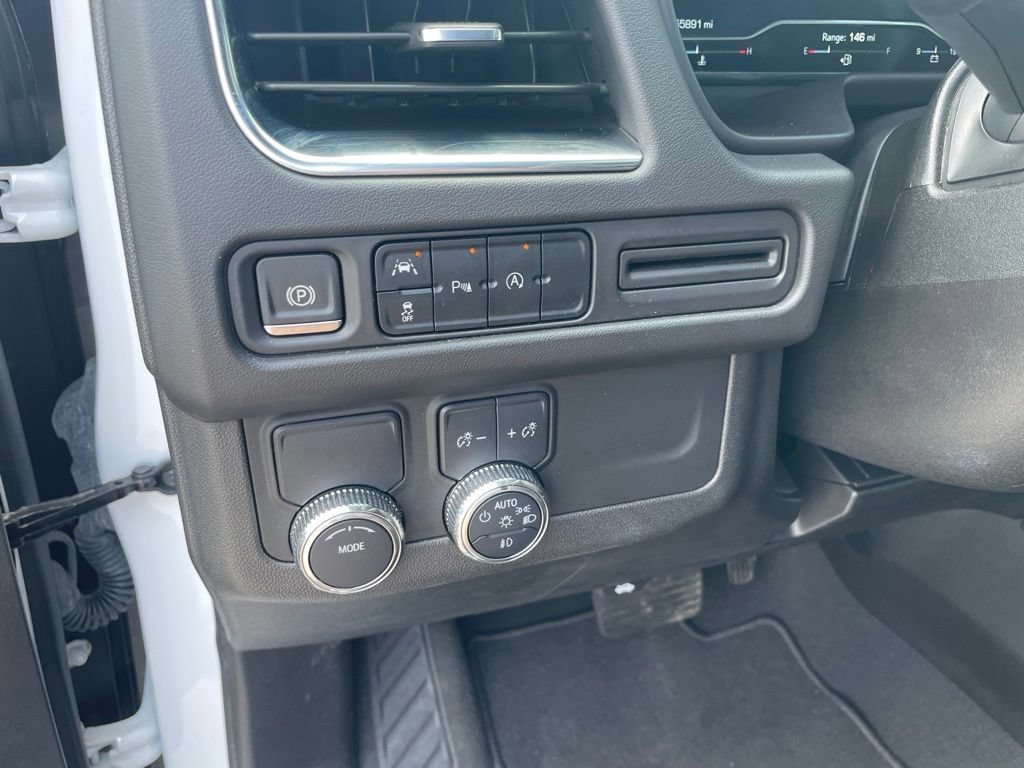 Used 2024 GMC Yukon XL SLT RWD image 26