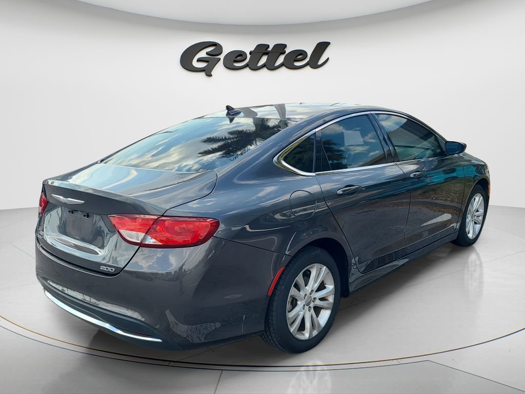 Used 2017 Chrysler 200 Limited Platinum w/ Comfort & Convenience Group FWD image 3
