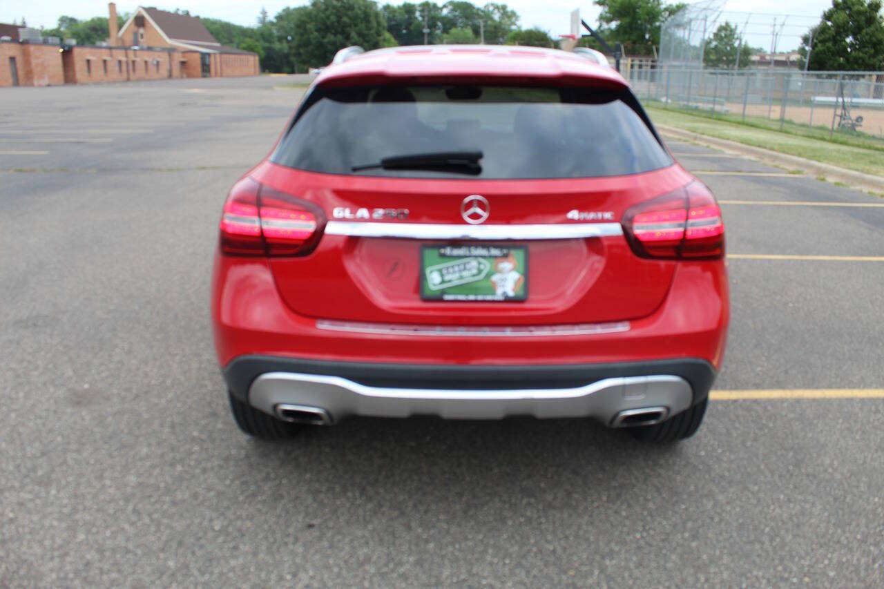 Used 2020 Mercedes-Benz GLA 250 4MATIC image 24