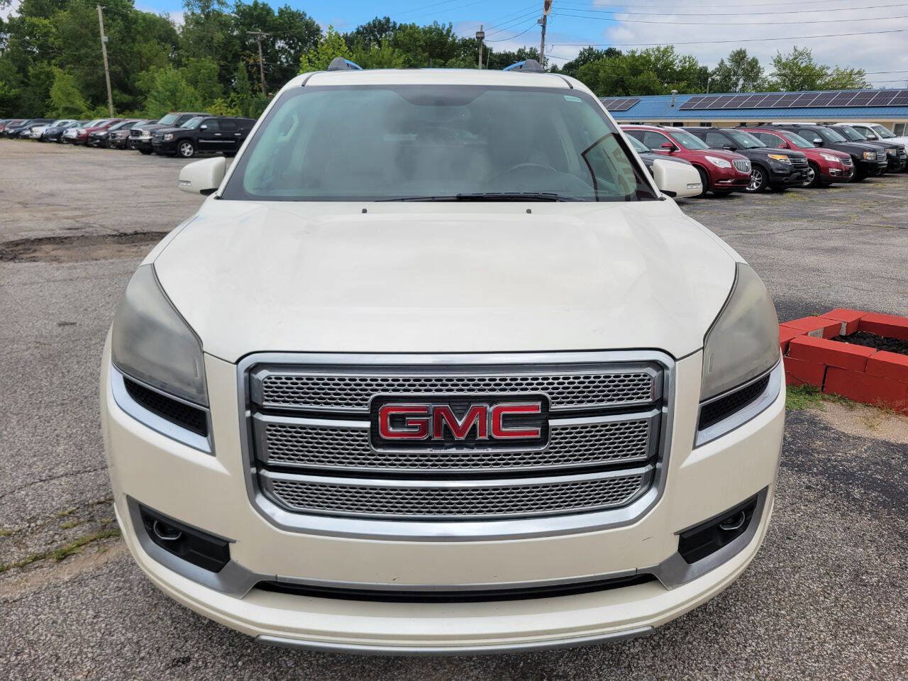 Used 2013 GMC Acadia Denali image 2