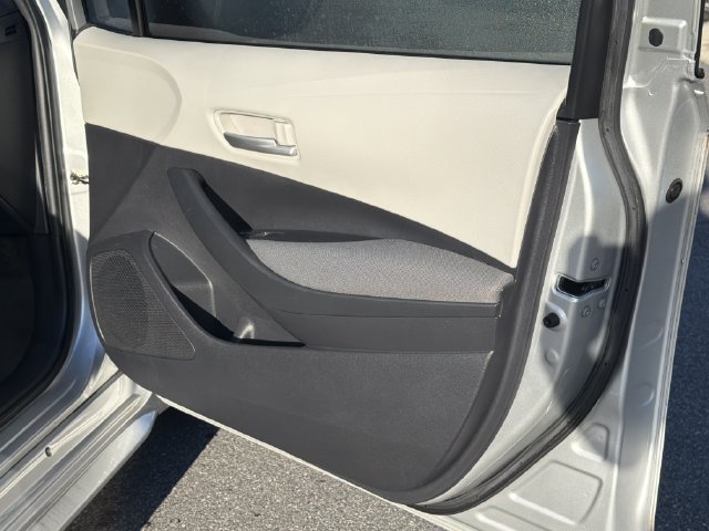 Used 2020 Toyota Corolla LE FWD image 16