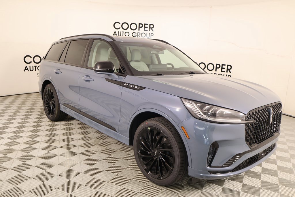 New 2025 Lincoln Aviator Reserve w/ Jet Appearance Package