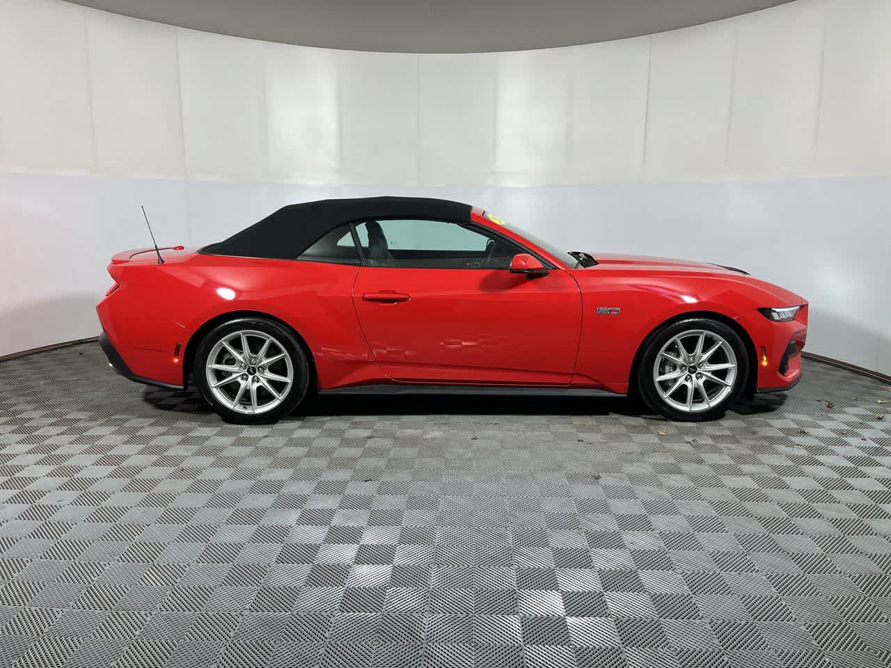 Used 2024 Ford Mustang GT Premium RWD image 9