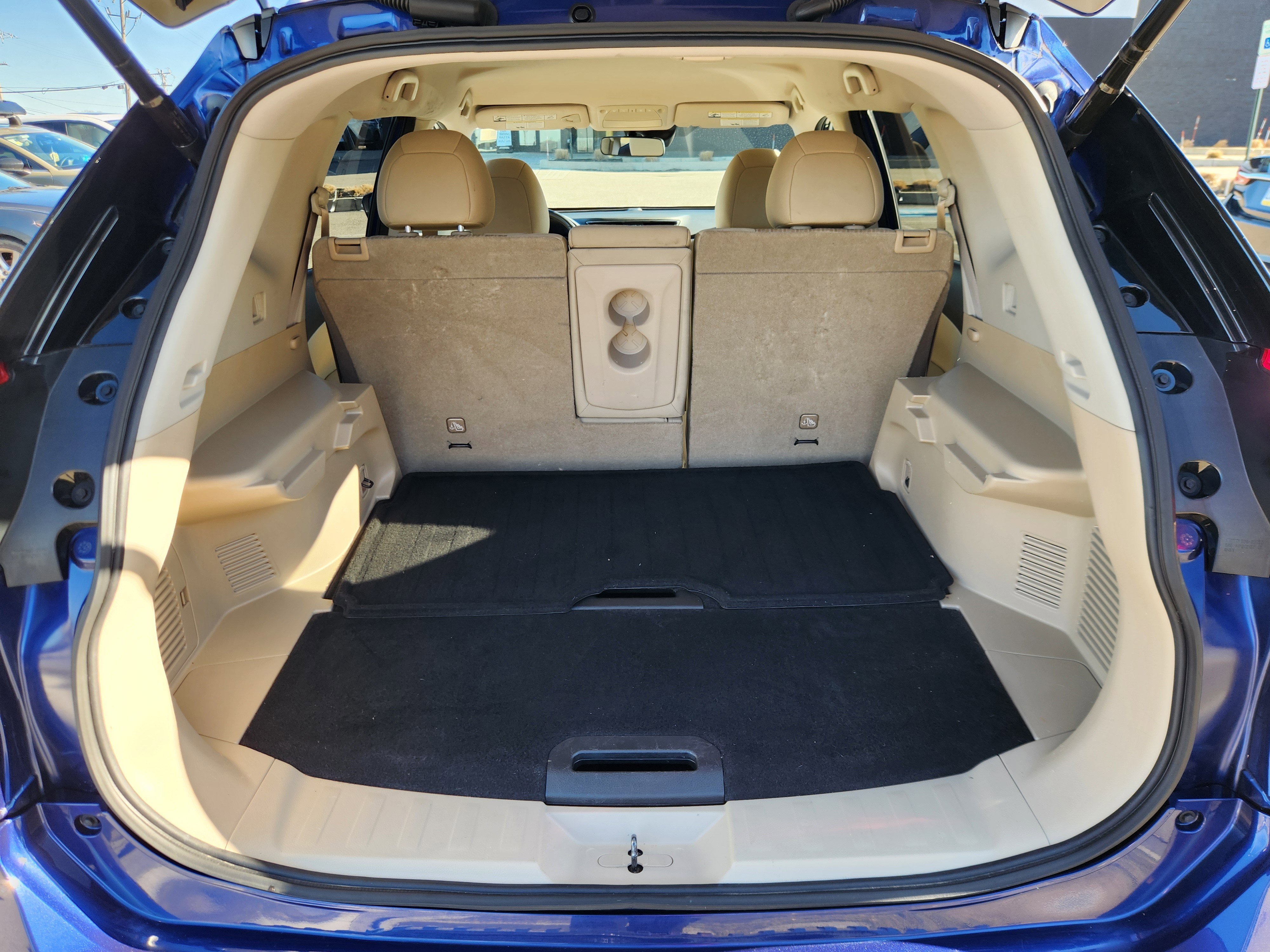 Used 2019 Nissan Rogue SV w/ Premium Package image 19