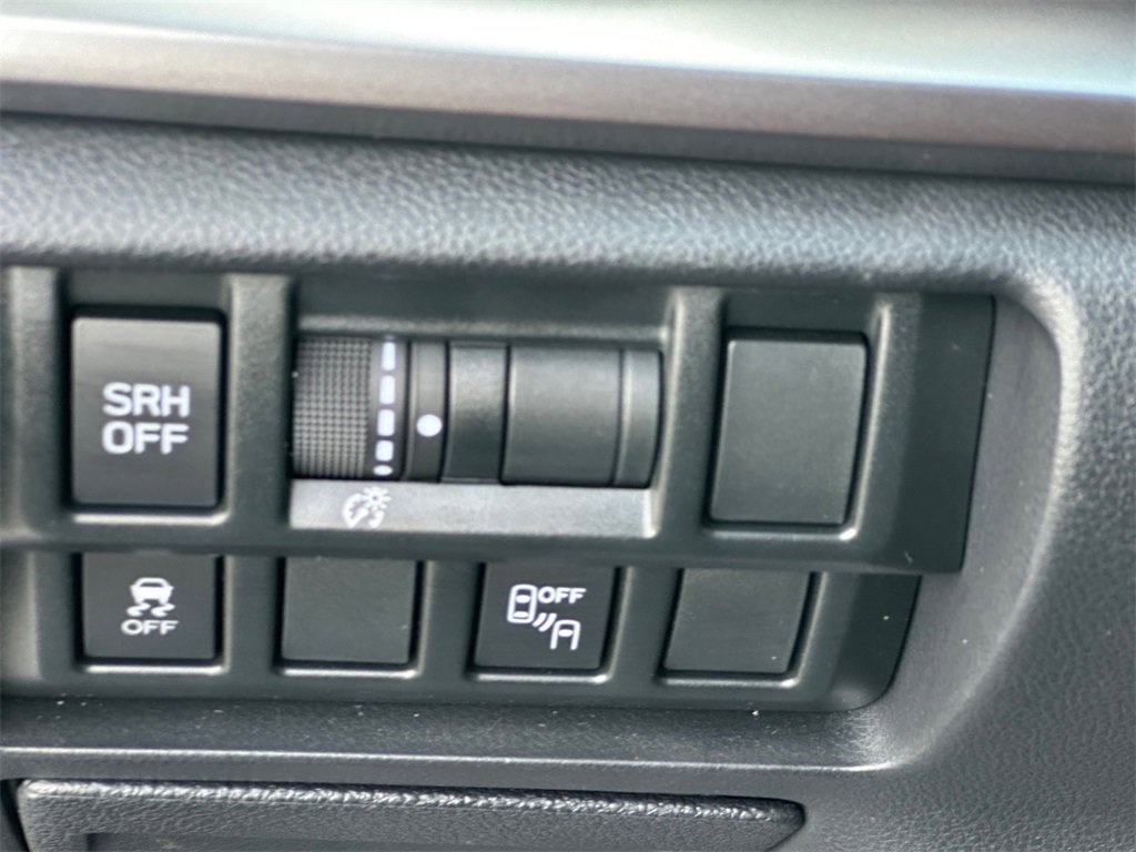 Used 2018 Subaru Crosstrek 2.0i Limited image 19