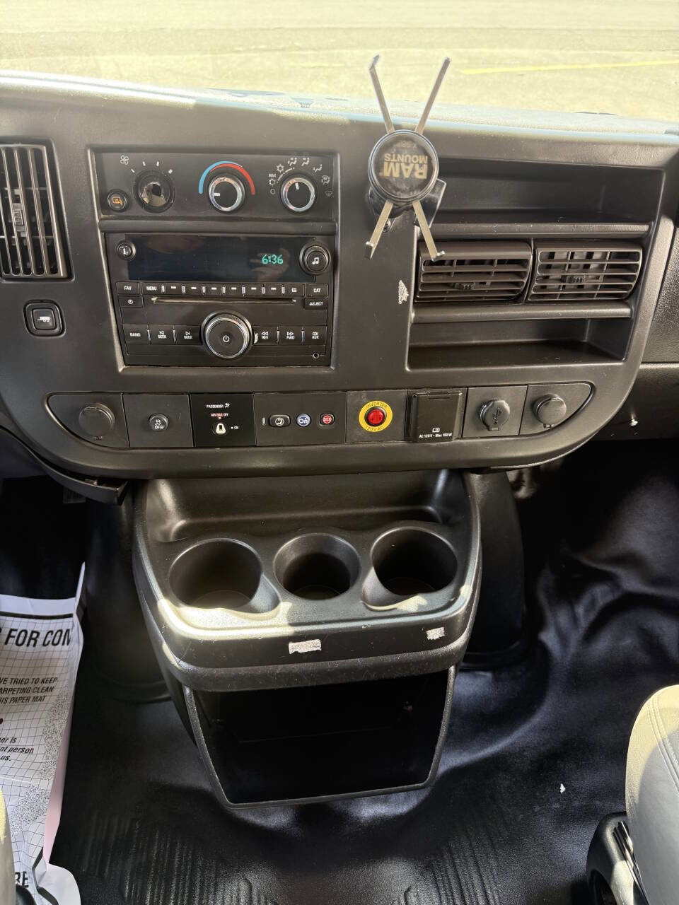 Used 2018 Chevrolet Express 2500 w/ Driver Convenience Package image 11