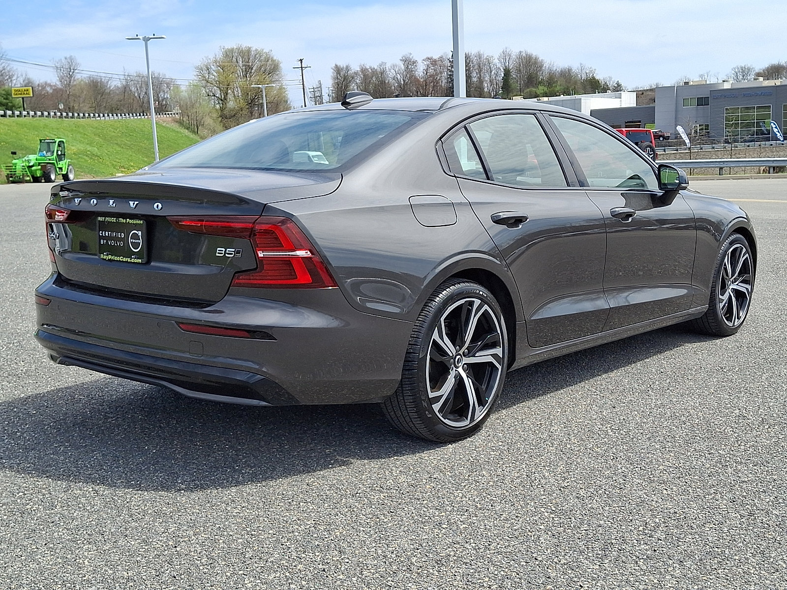 Certified 2025 Volvo S60 B5 Core AWD/4WD image 6