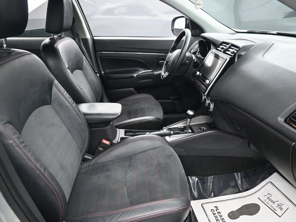 Used 2023 Mitsubishi Outlander Sport SE image 36