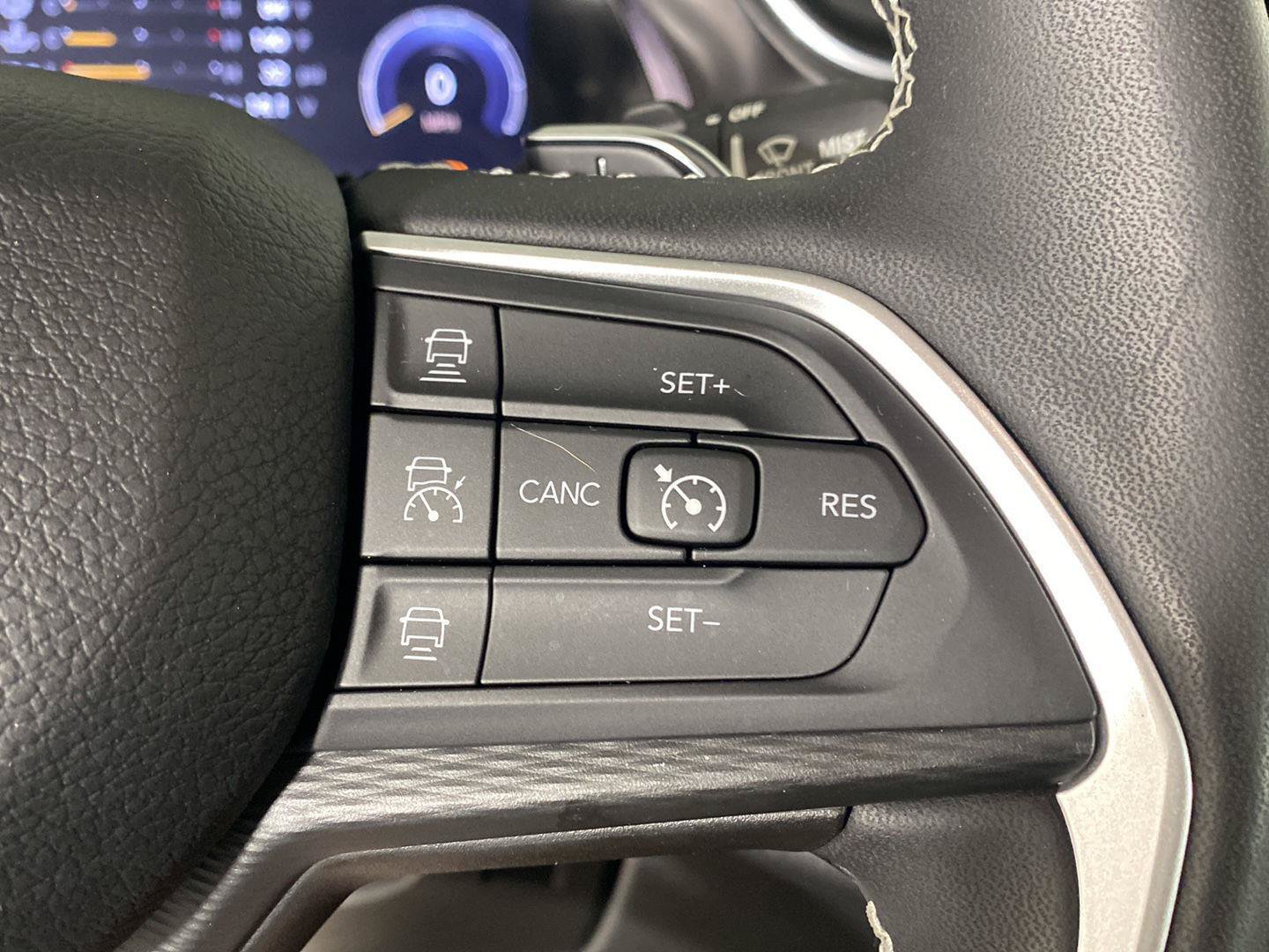 Used 2023 Jeep Grand Cherokee L Laredo w/ Luxury Tech Group I AWD/4WD image 22