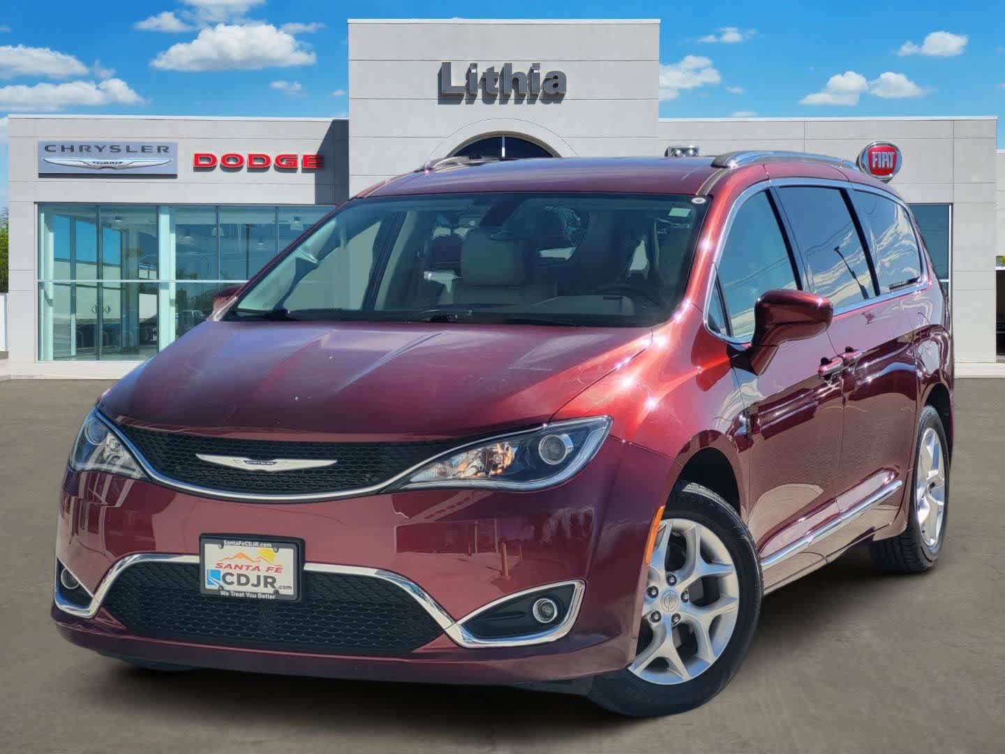 Used 2020 Chrysler Pacifica Touring-L Plus w/ Tire & Wheel Group FWD image 1