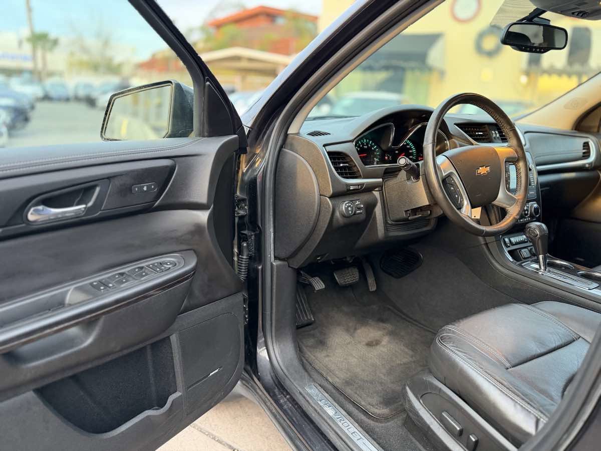 Used 2017 Chevrolet Traverse Premier AWD/4WD image 17