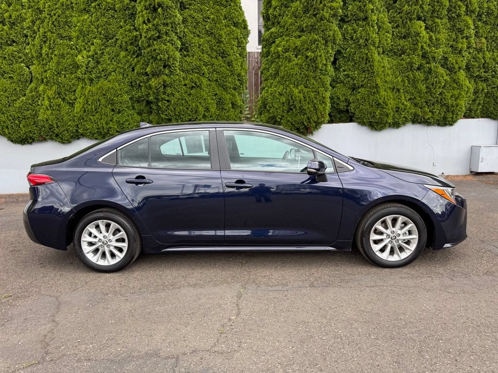 Certified 2021 Toyota Corolla XLE FWD image 10