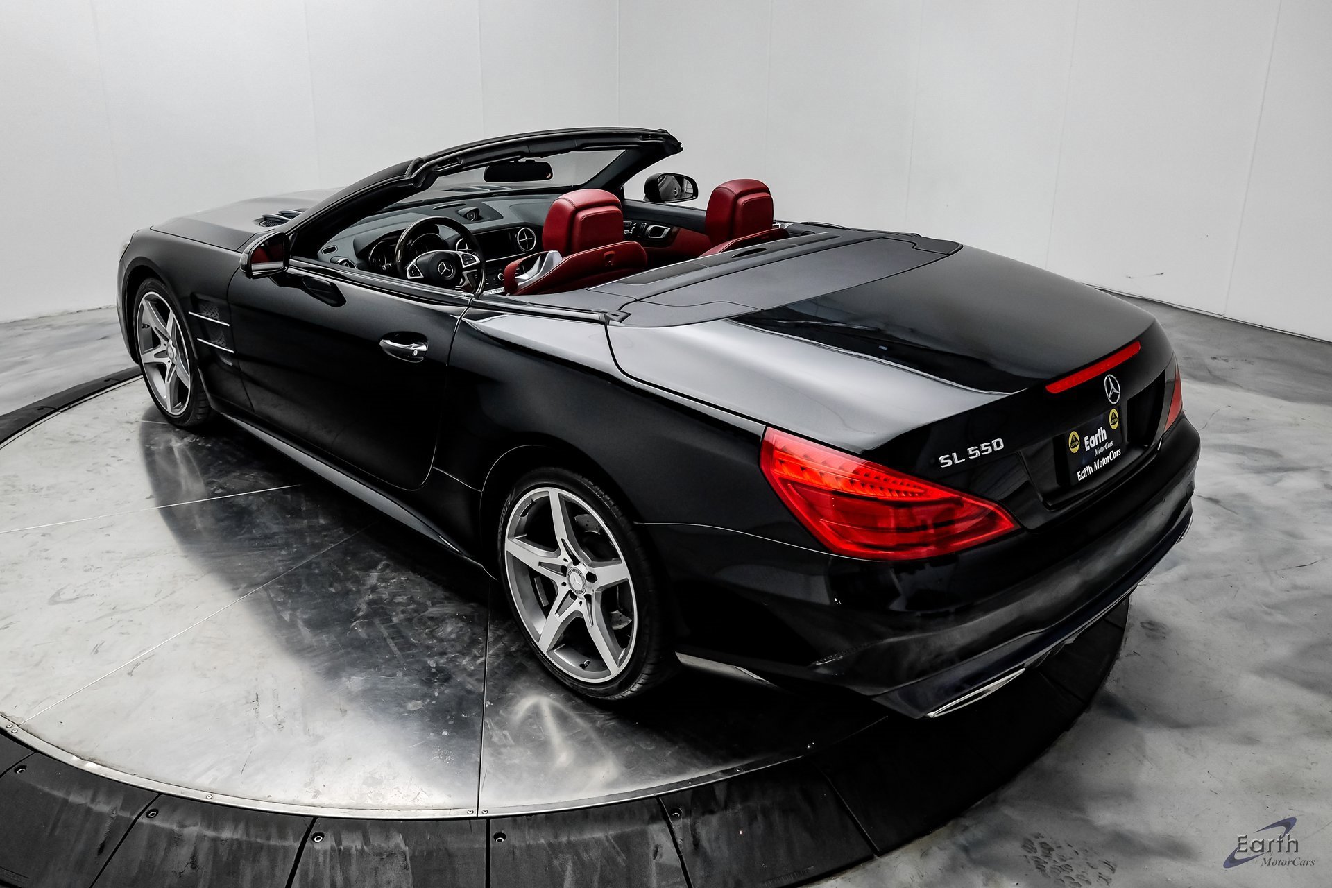 Used 2017 Mercedes-Benz SL 550 image 11