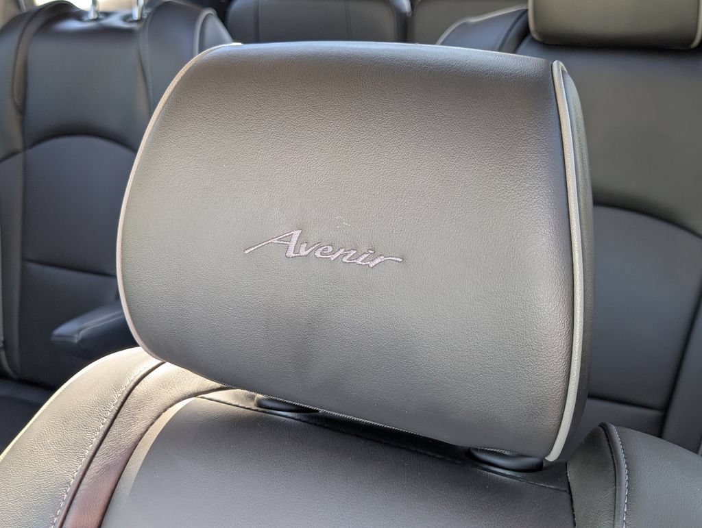 Used 2019 Buick Enclave Avenir w/ Avenir Technology Package AWD/4WD image 16