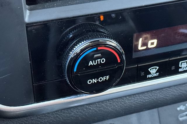 Used 2024 Nissan Rogue SV FWD image 29