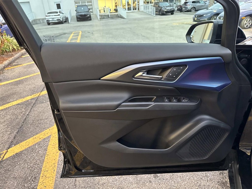 Used 2025 Chevrolet Equinox EV LT w/ Convenience Package II image 20