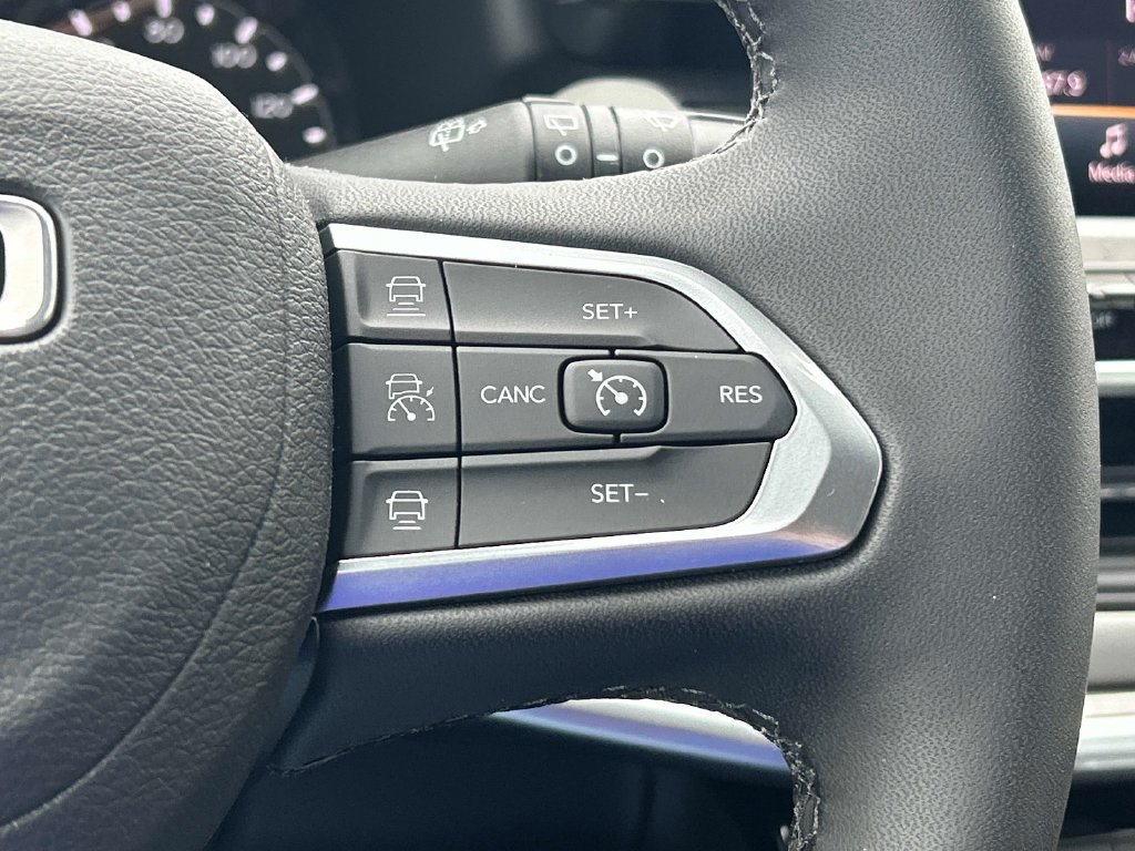 Certified 2026 Jeep Compass Limited AWD/4WD image 22