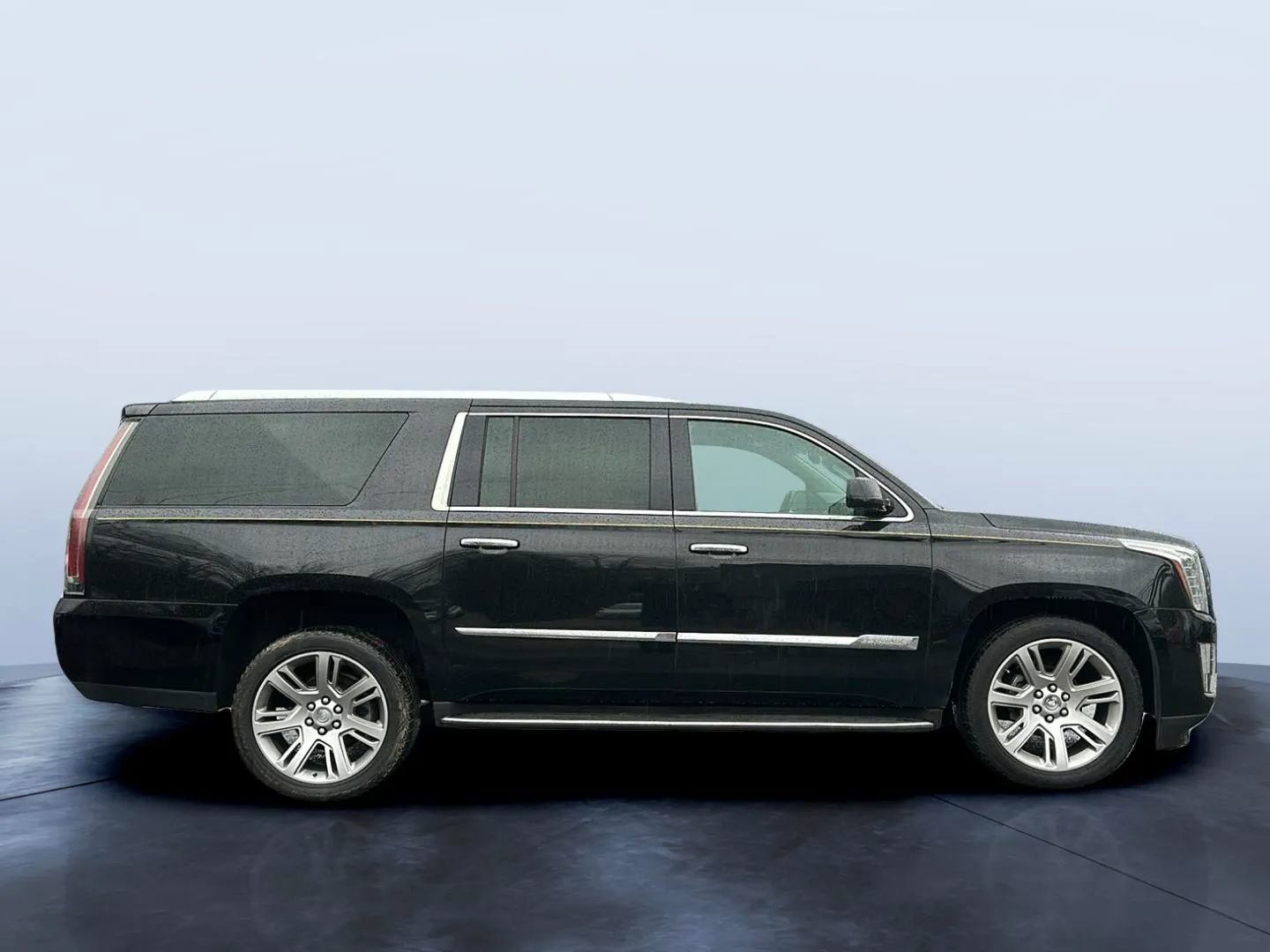 Used 2015 Cadillac Escalade ESV Luxury AWD/4WD image 6