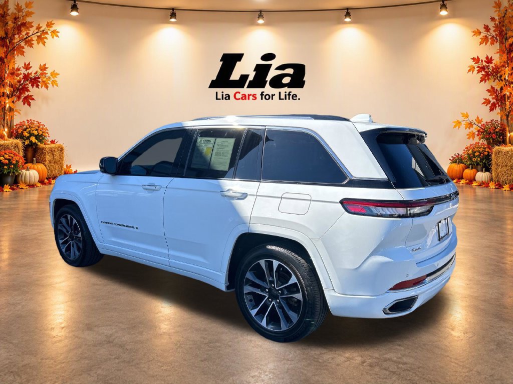 Certified 2023 Jeep Grand Cherokee Overland w/ Luxury Tech Group IV AWD/4WD image 7