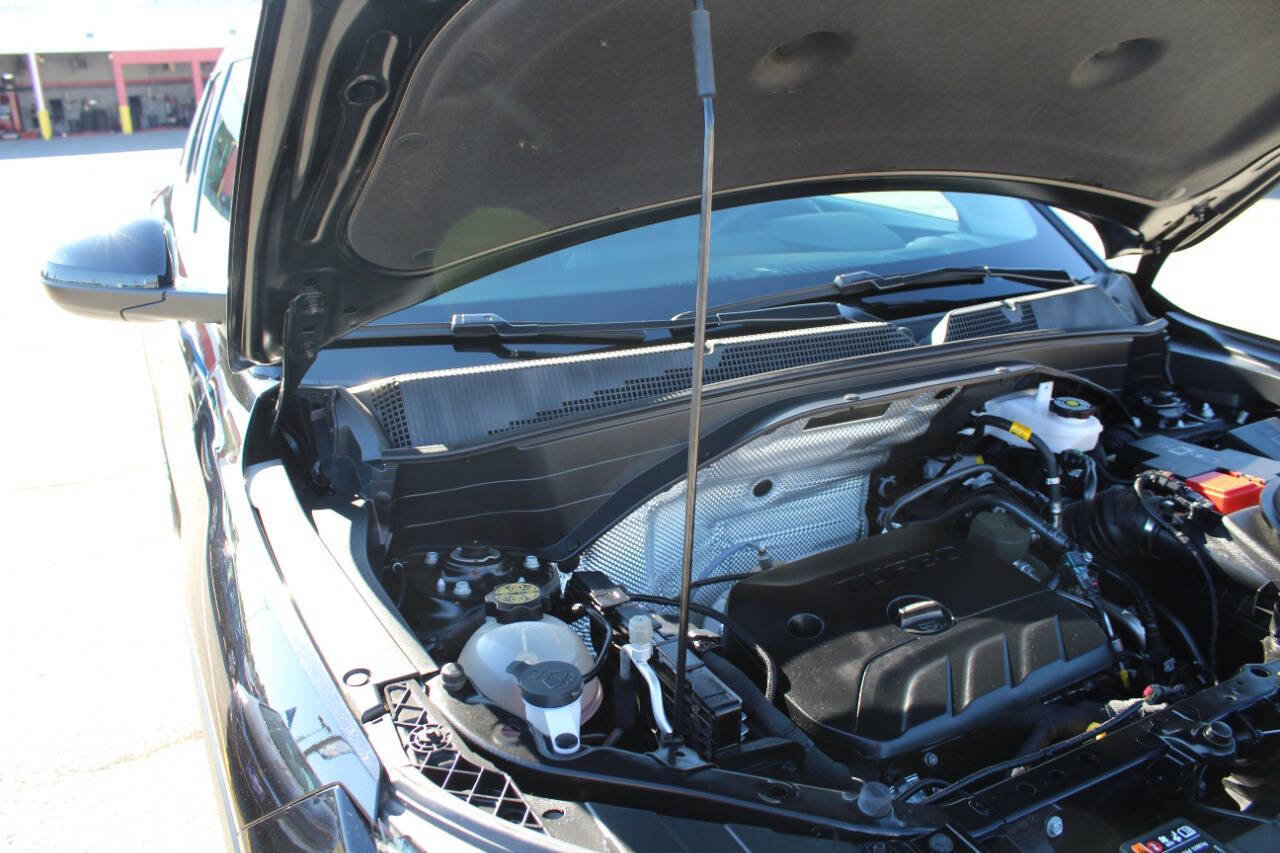 Used 2024 Chevrolet TrailBlazer LT w/ Convenience Package image 12