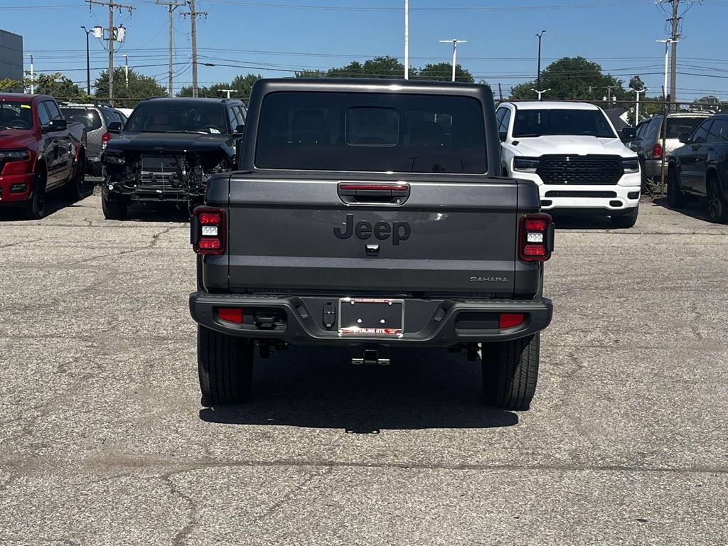 New 2026 Jeep Gladiator Sport AWD/4WD image 4