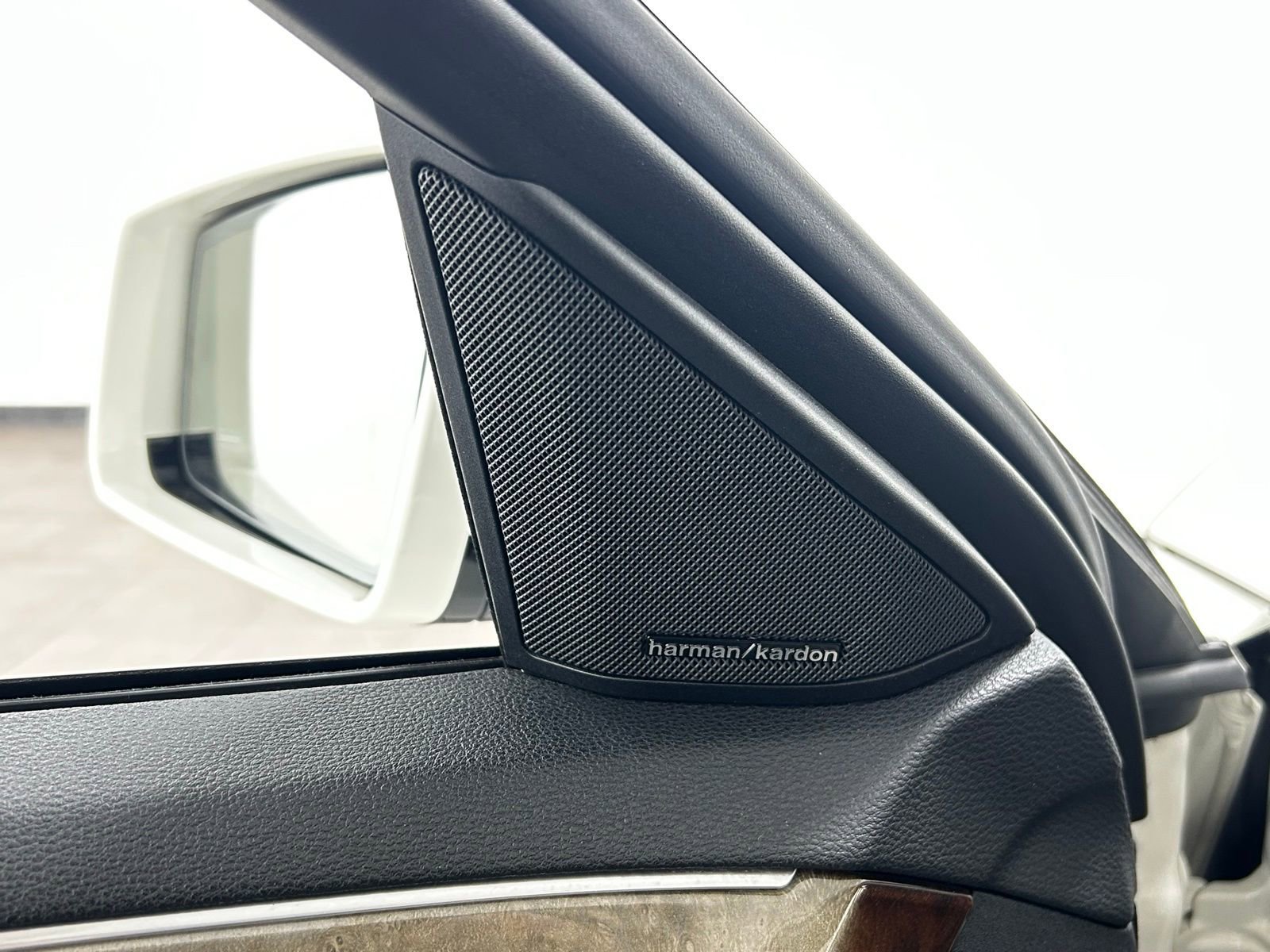 Used 2010 Mercedes-Benz E 350 4MATIC Sedan image 29