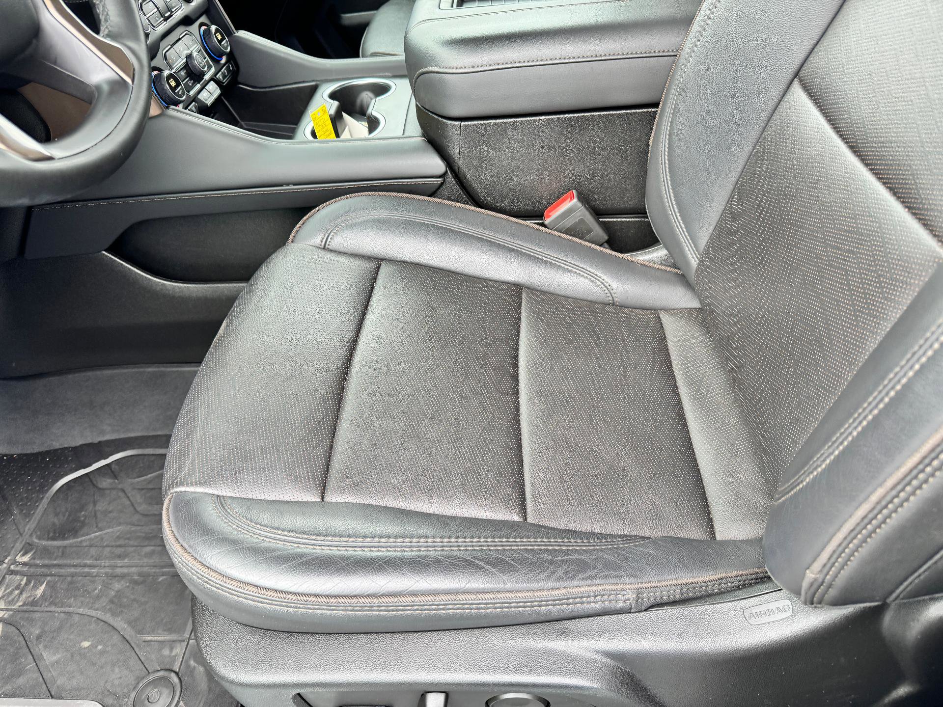 Used 2024 Chevrolet Tahoe High Country image 10