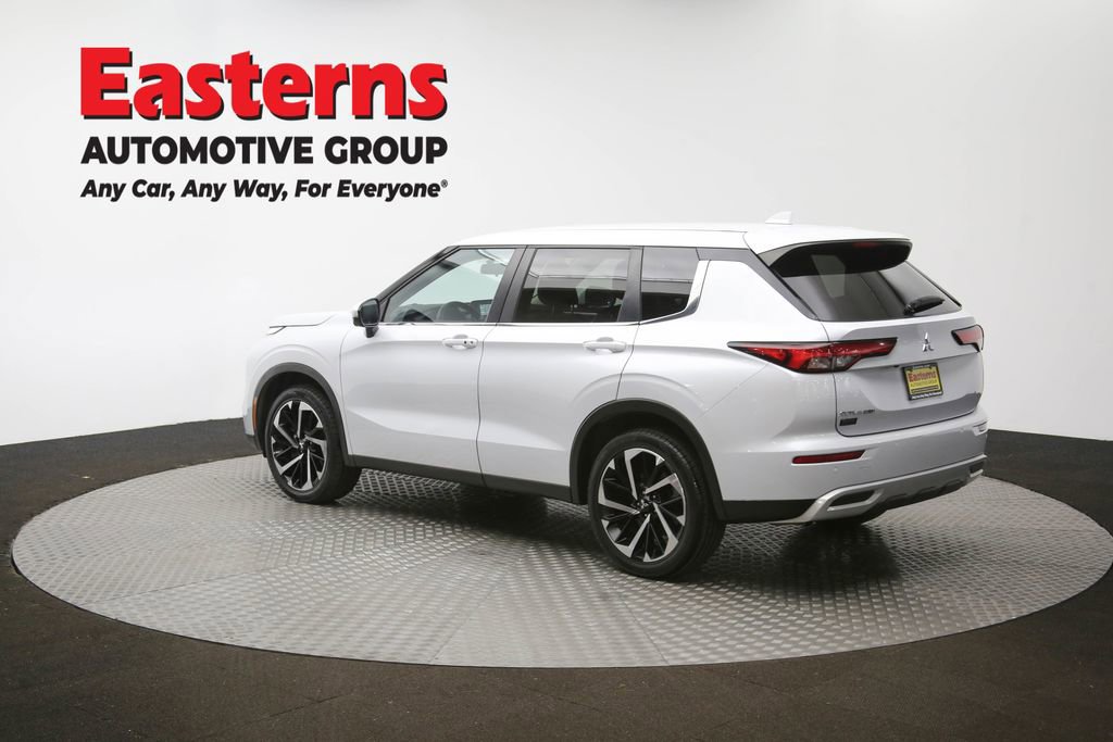 Used 2024 Mitsubishi Outlander SE image 64