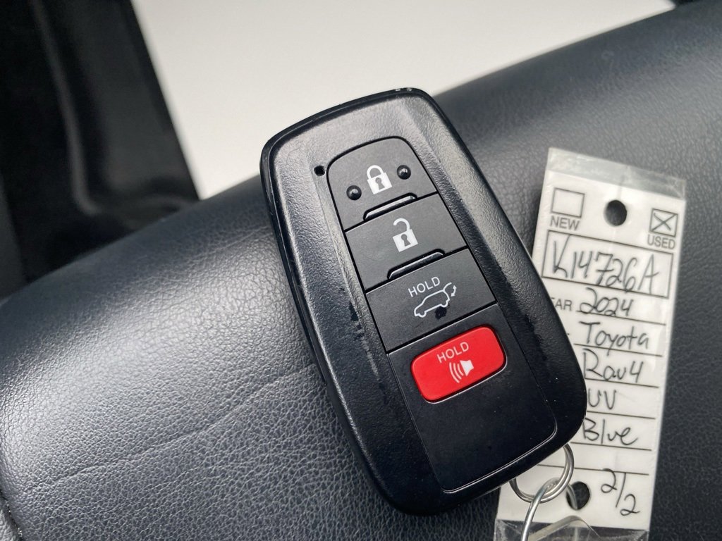 Used 2024 Toyota RAV4 XSE w/ Weather Package image 31