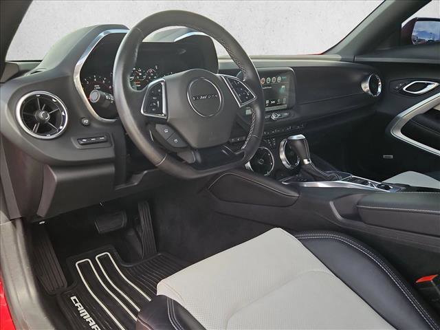 Used 2018 Chevrolet Camaro LT RWD image 10