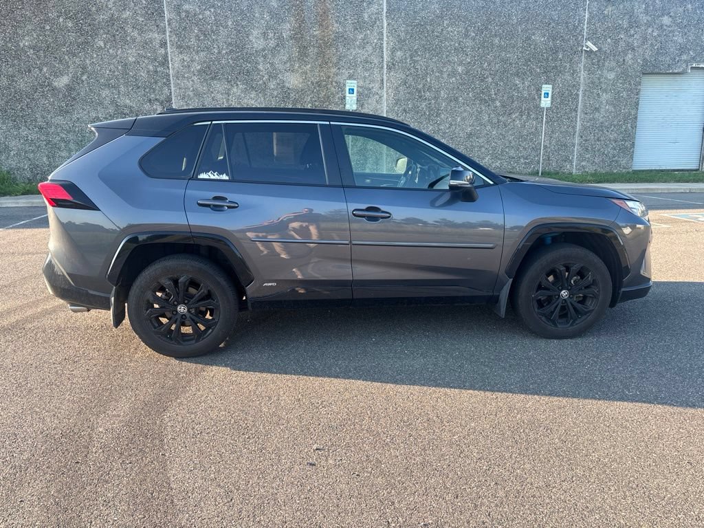 Used 2024 Toyota RAV4 XSE AWD/4WD image 8