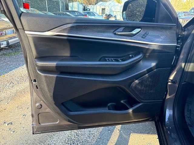 New 2025 Jeep Grand Cherokee Limited AWD/4WD image 15