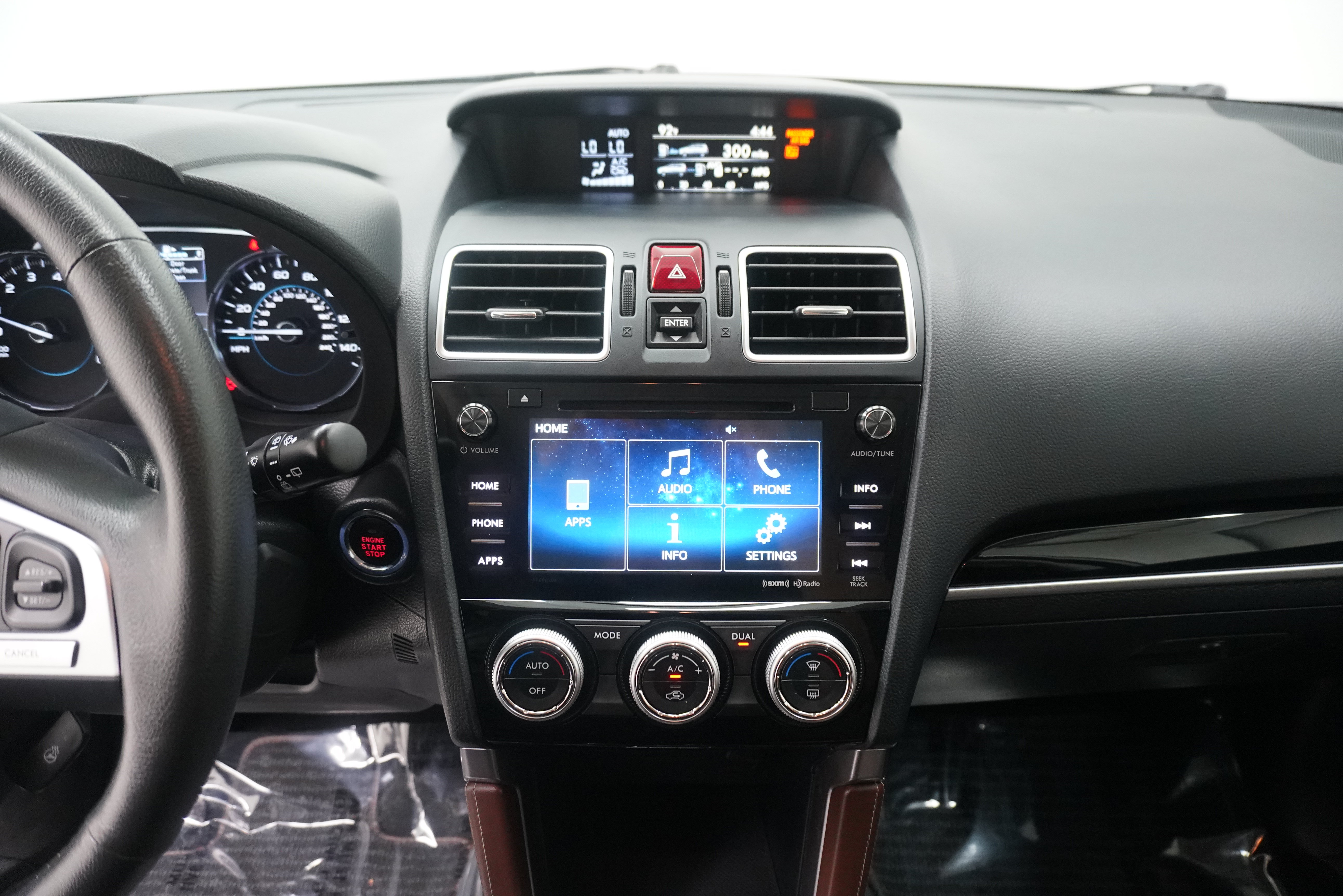 Used 2017 Subaru Forester 2.5i Touring AWD/4WD image 21