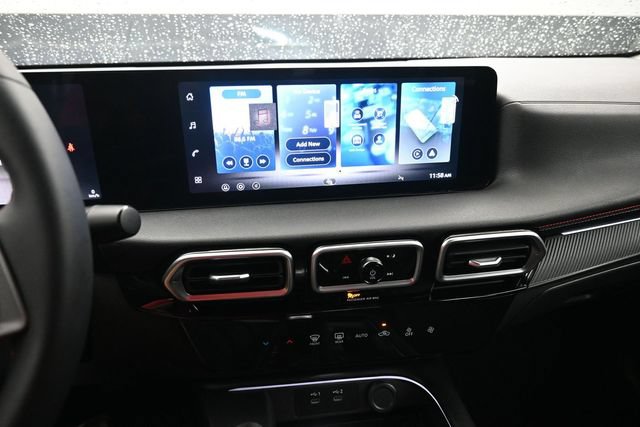 Used 2026 Nissan Sentra SR w/ Floor Mat Package FWD image 7