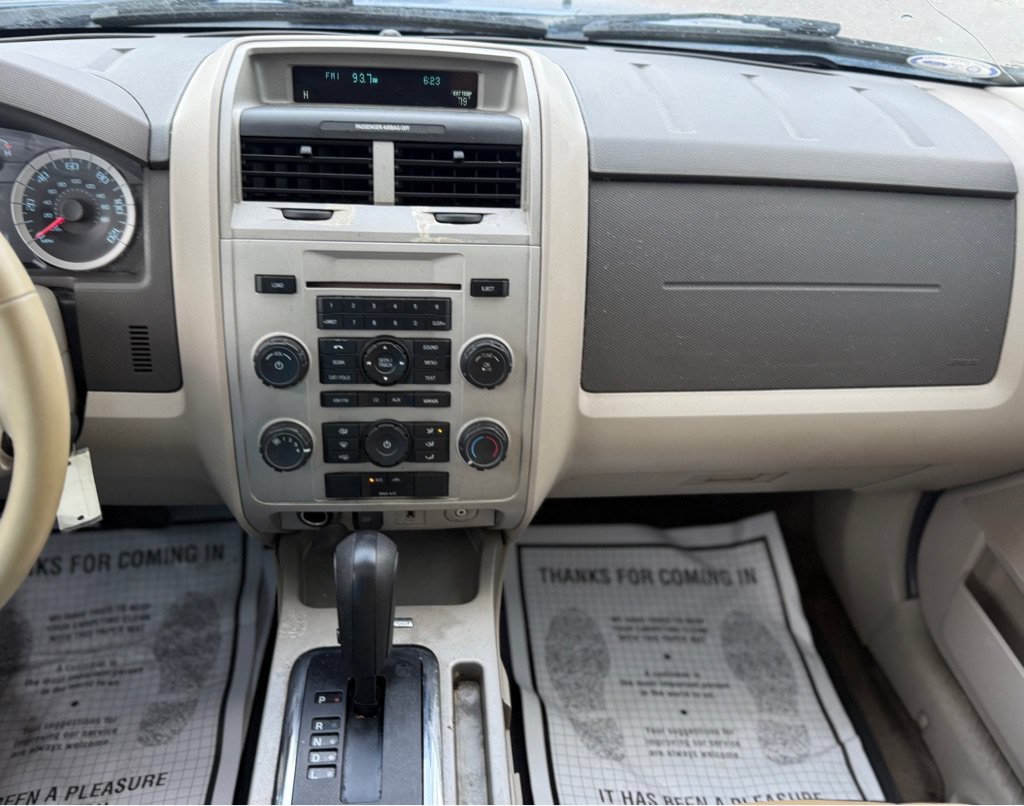 Used 2011 Ford Escape XLT w/ 202A Rapid Spec Order Code FWD image 10