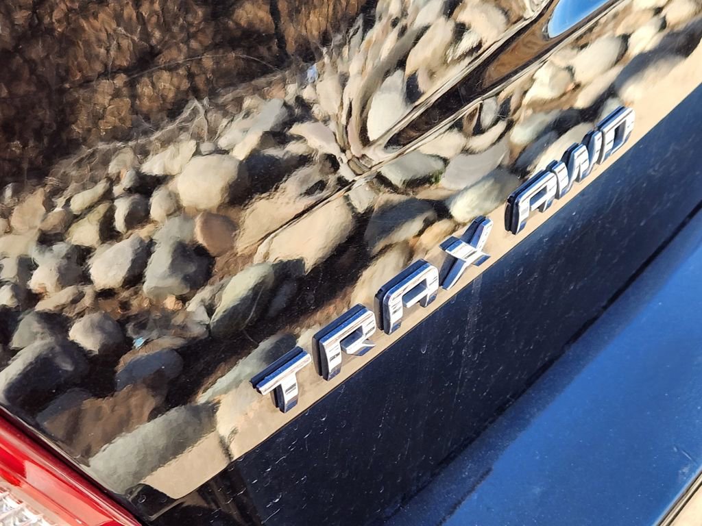 Used 2020 Chevrolet Trax LS image 9