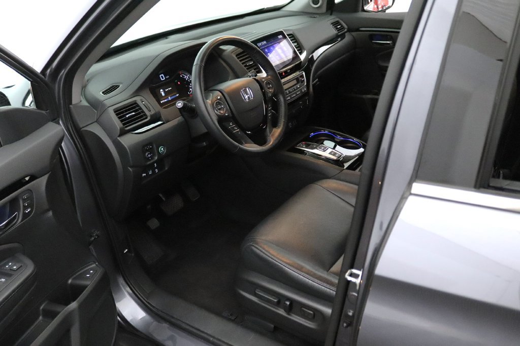 Used 2016 Honda Pilot Touring image 16