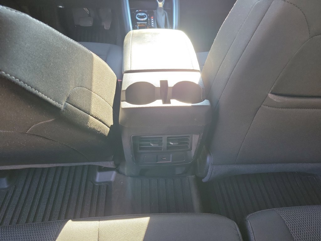 Used 2024 Chevrolet Colorado LT AWD/4WD image 16