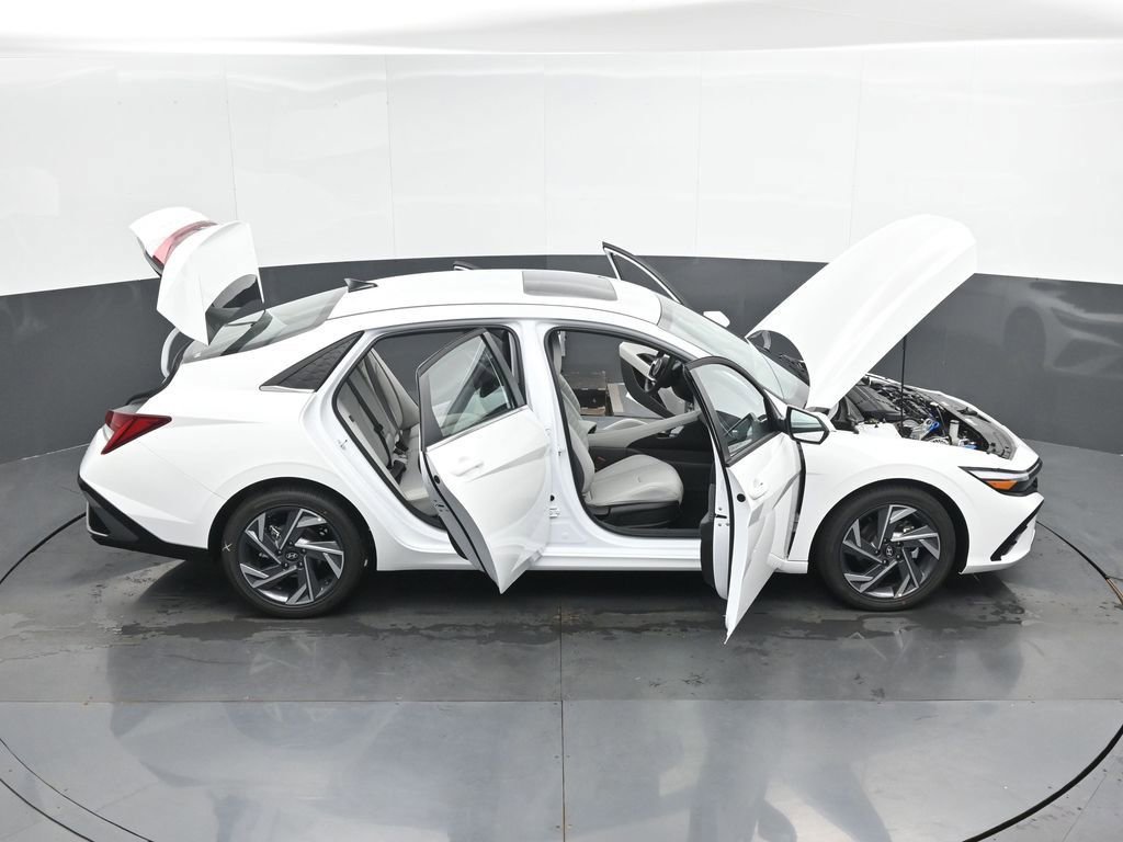 New 2025 Hyundai Elantra Limited image 56
