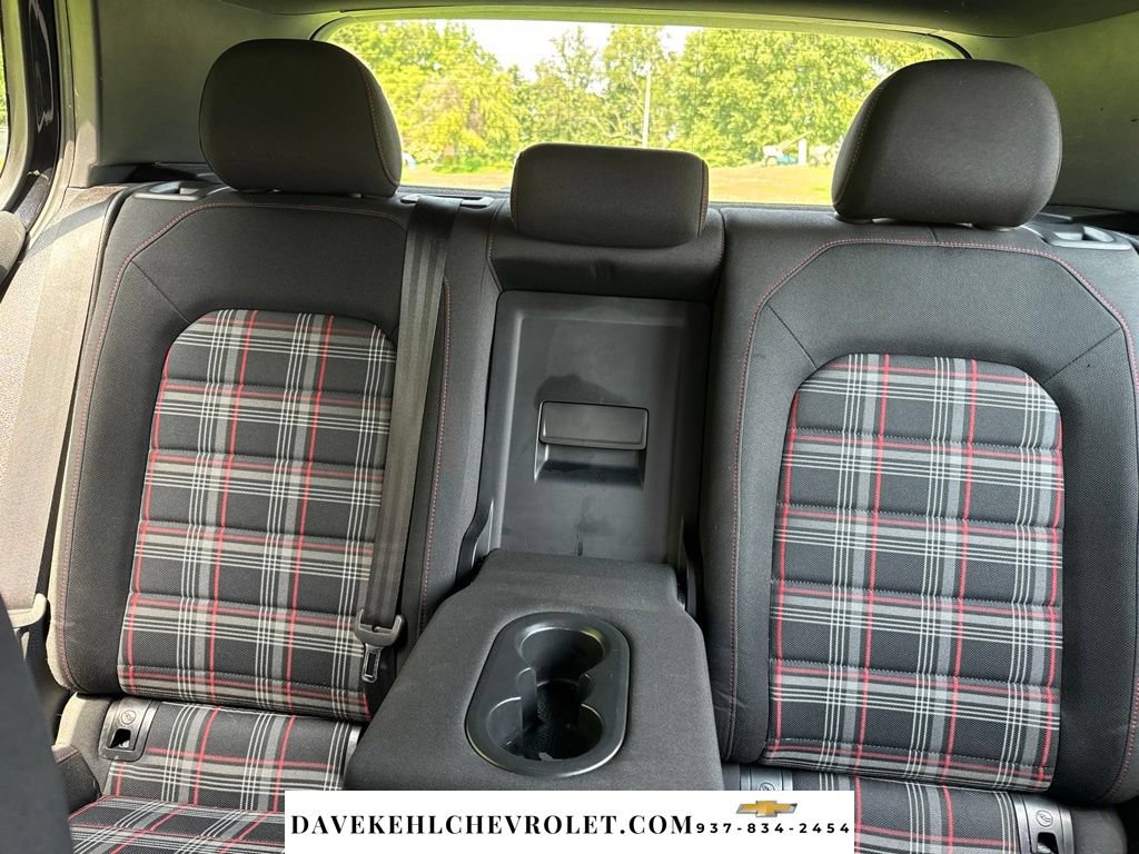 Used 2017 Volkswagen Golf 4-Door FWD image 20