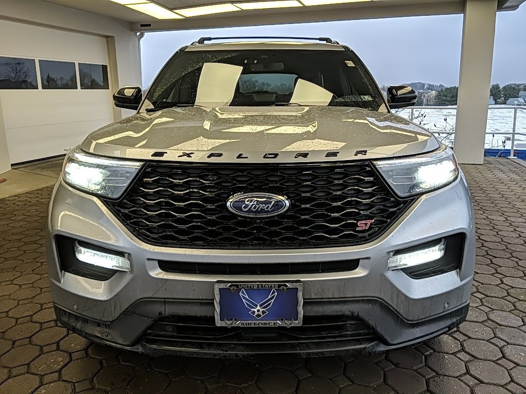 Used 2020 Ford Explorer ST w/ ST Street Pack image 2