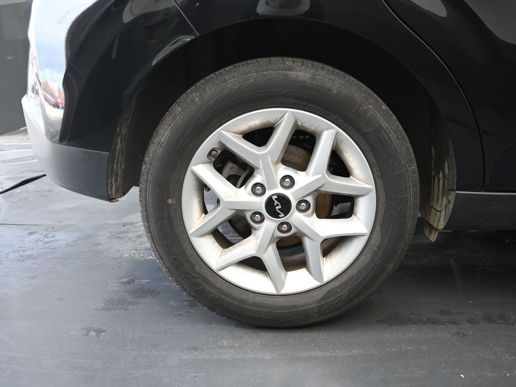 Used 2025 Kia Soul LX w/ LX Technology Package image 9
