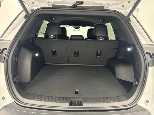 New 2026 Chevrolet Equinox LT w/ Convenience Package II FWD image 27