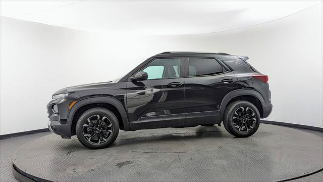 Used 2023 Chevrolet TrailBlazer LT w/ Convenience Package AWD/4WD image 3