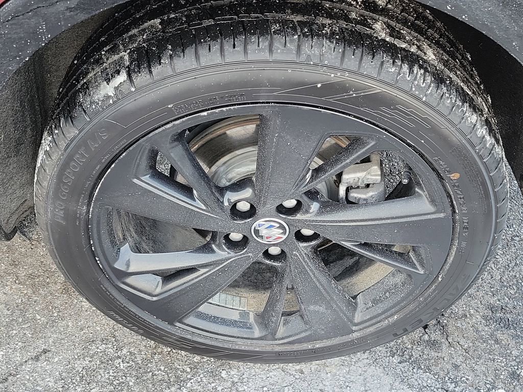 Used 2022 Buick Envision Essence w/ Sport Touring Package image 34